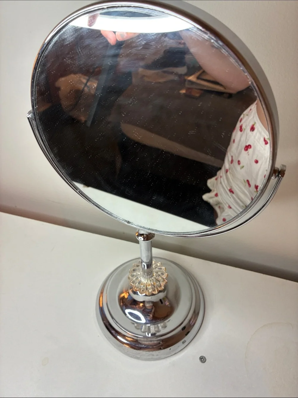 Vintage Style Silver Round Vanity Mirror Chrome Makeup Mirror
